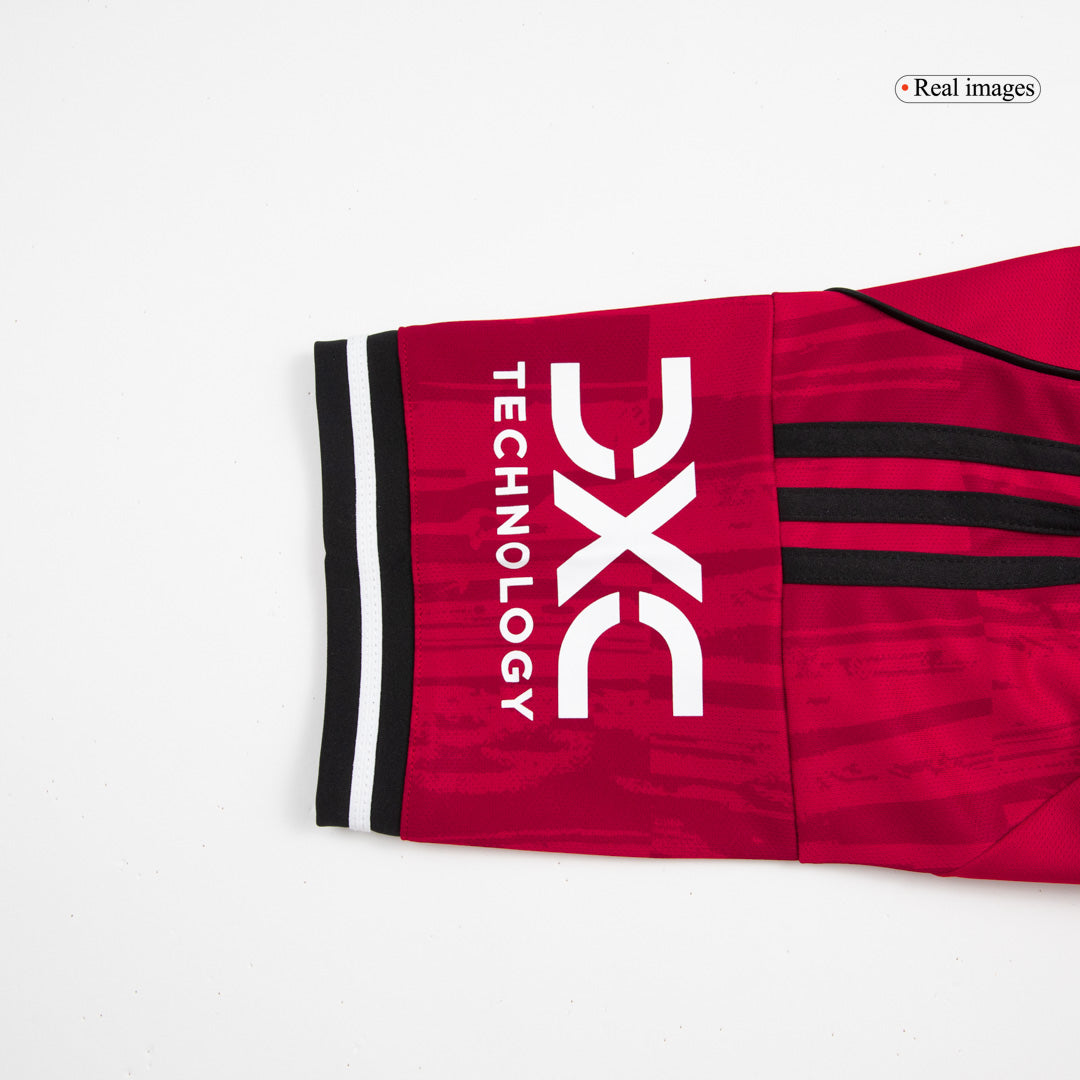 ŠEŠKO #30 Manchester United Home Soccer Jersey 2025/26 - Image 4