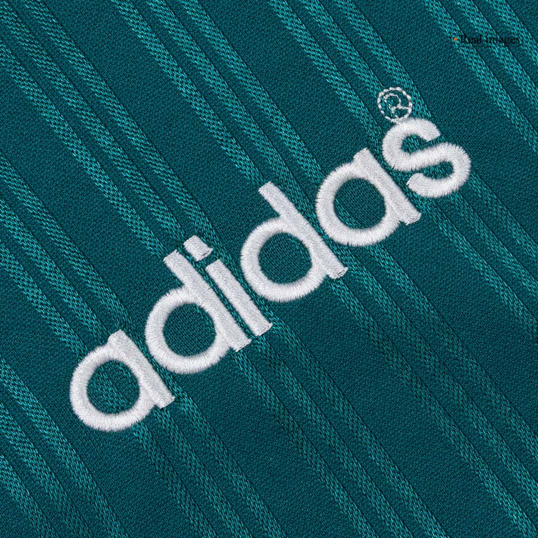 Retro Soccer Jersey Liverpool Away 1995/96 - Image 5