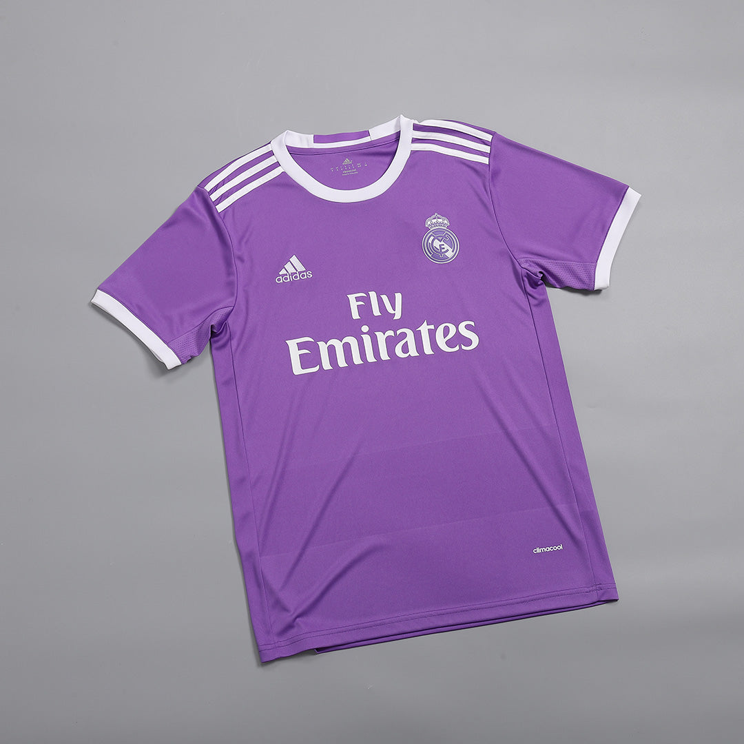 Retro Soccer Jersey Real Madrid Away 2016/17 - Image 3